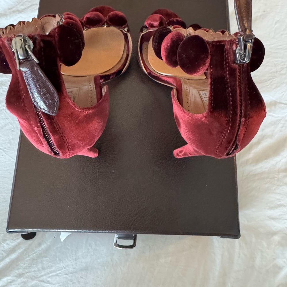 Authentic Alaia Red T-Strap Heels with Stiletto - Picture 4 of 7